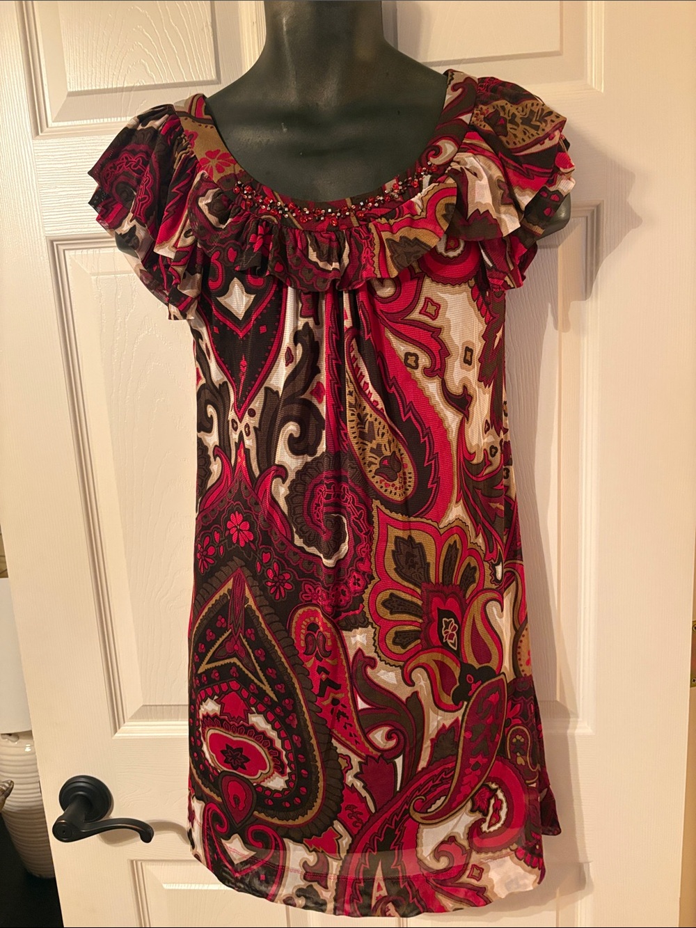 Signature by Robbie Bee Red & Pink Paisley Ruffle-Neck Mini Dress